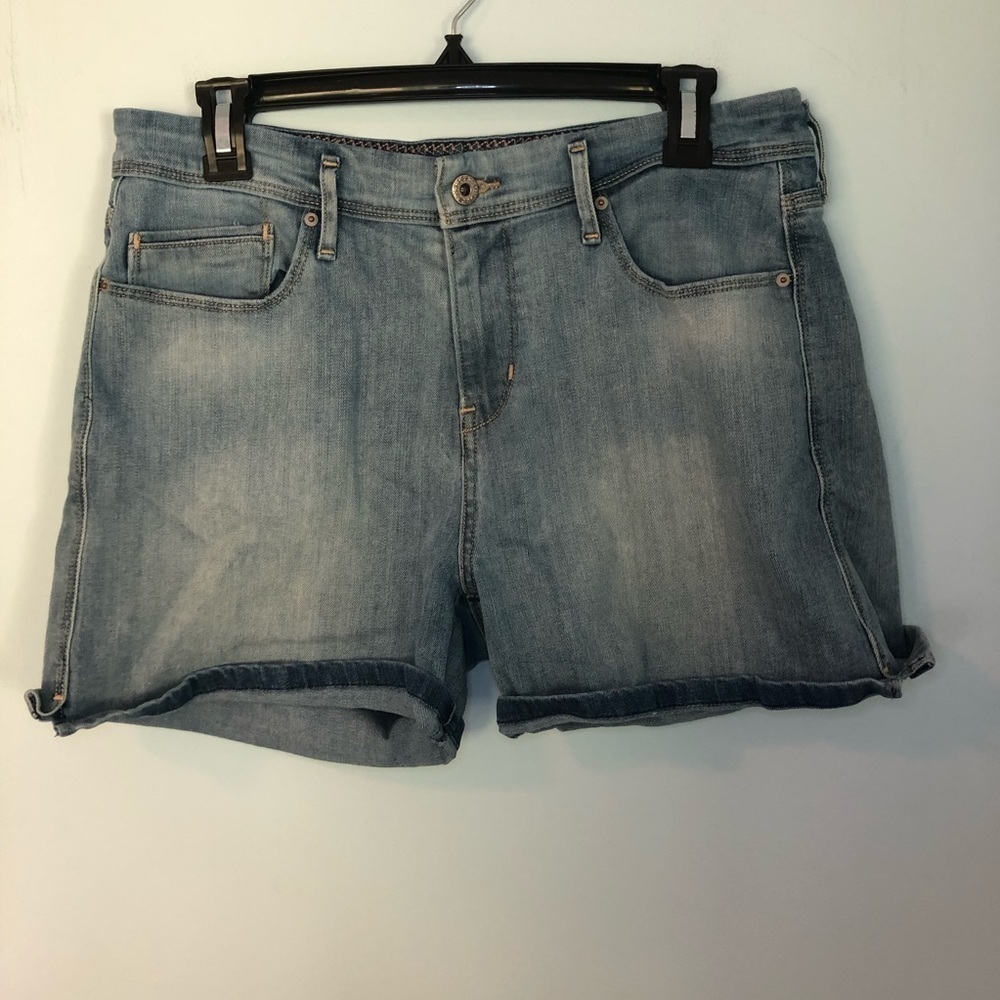 Levi’s Denim Jean Shorts Size 8